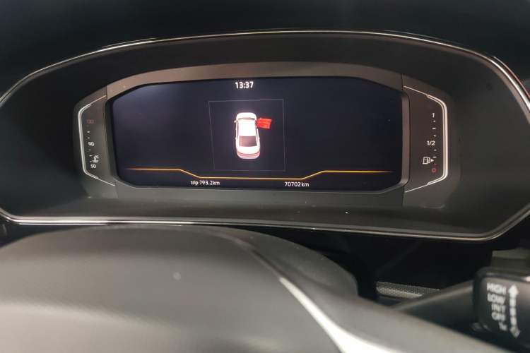 Used Volkswagen Passat 2022 330TSI Elite Edition Odometer Close Up