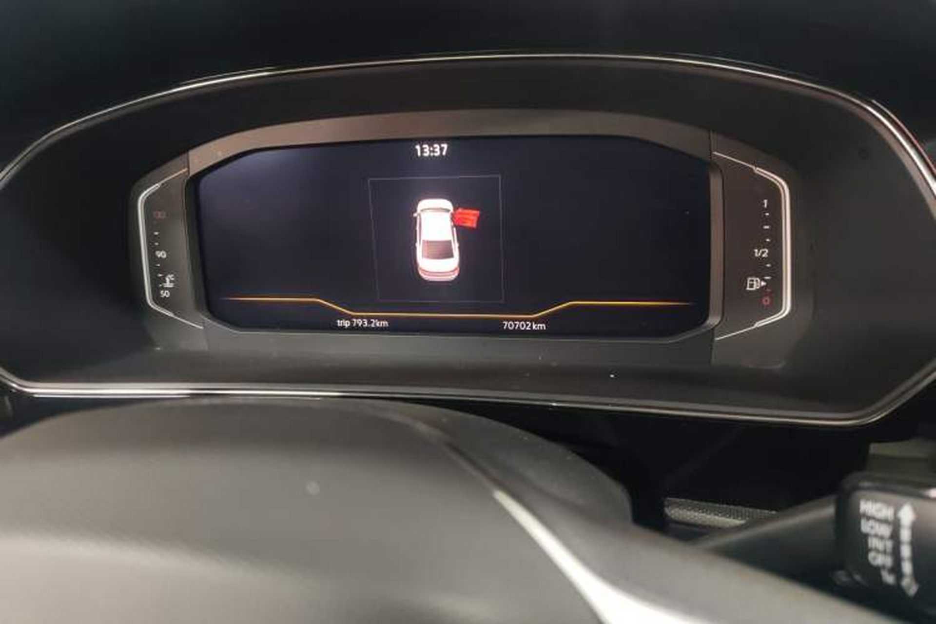 Used Volkswagen Passat 2022 330TSI Elite Edition Odometer Close Up