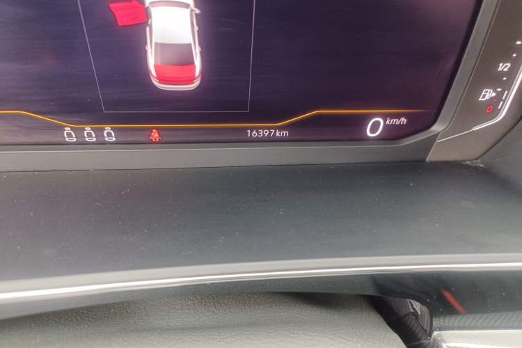 Used Volkswagen Passat 2022 330TSI Elite Edition Odometer Close Up