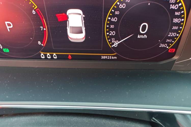 Used Volkswagen Passat 2022 330TSI Starry Elite Edition Odometer Close Up