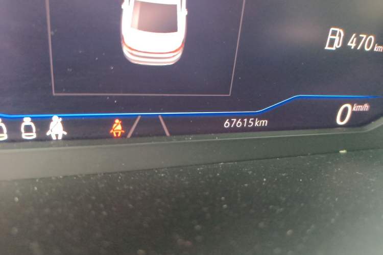 Used Volkswagen Passat 2022 330TSI Luxury Edition Odometer Close Up