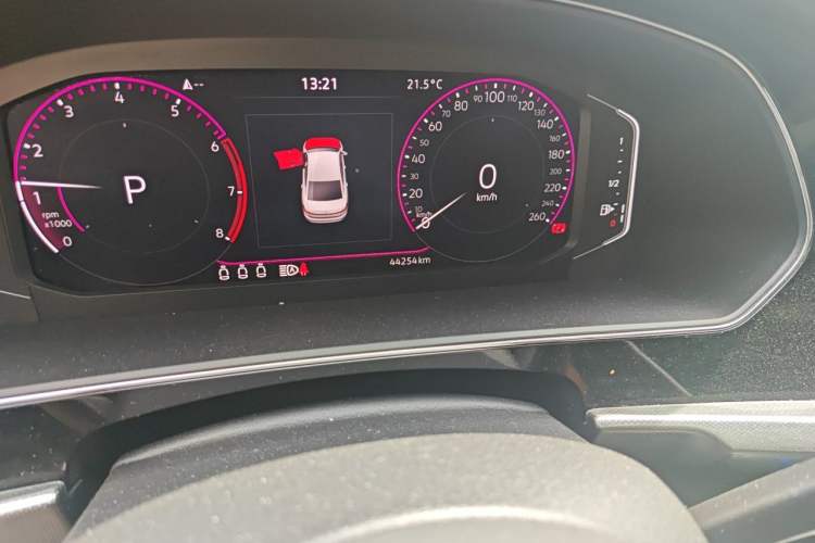 Used Volkswagen Passat 2022 330TSI Starry Luxury Edition Odometer Close Up
