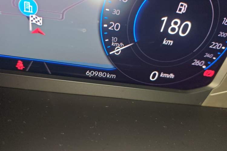 Used Volkswagen Passat 2022 330TSI Luxury Edition Odometer Close Up
