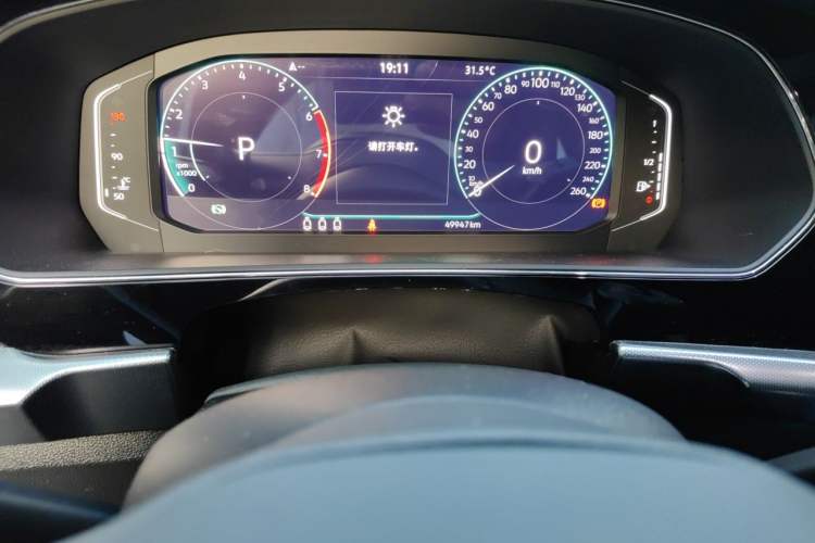 Used Volkswagen Passat 2022 330TSI Starry Luxury Edition Odometer Close Up