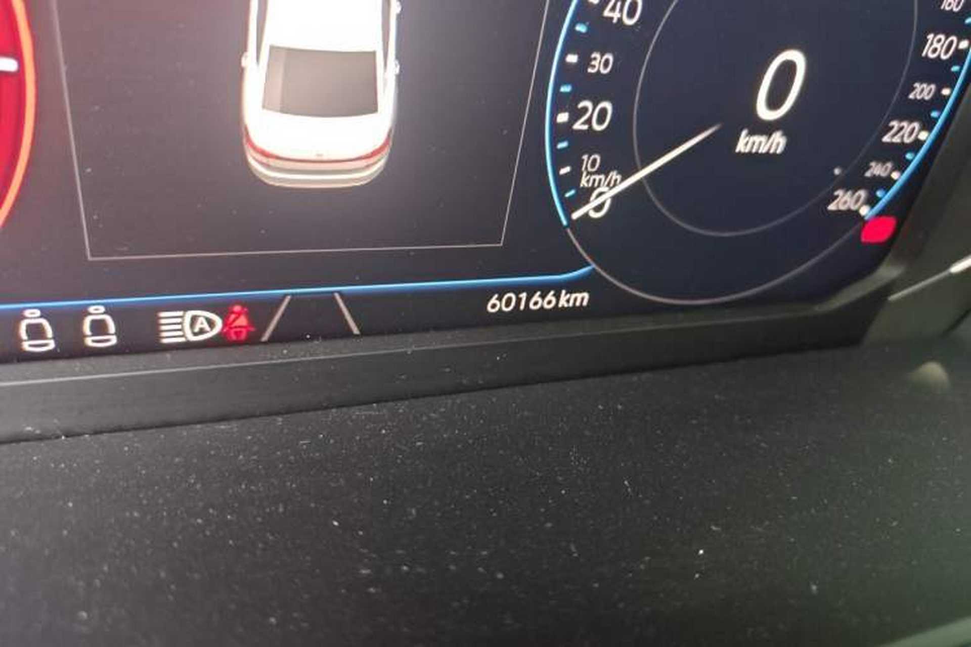 Used Volkswagen Passat 2022 330TSI Luxury Edition Odometer Close Up