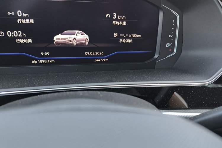 Used Volkswagen Passat 2022 330TSI Elite Edition Odometer Close Up