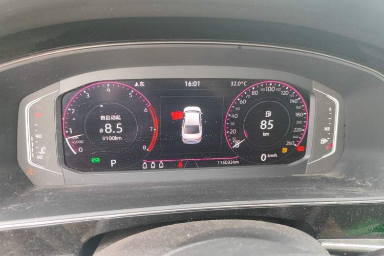 Used Volkswagen Passat 2022 330TSI Starry Luxury Edition Odometer Close Up