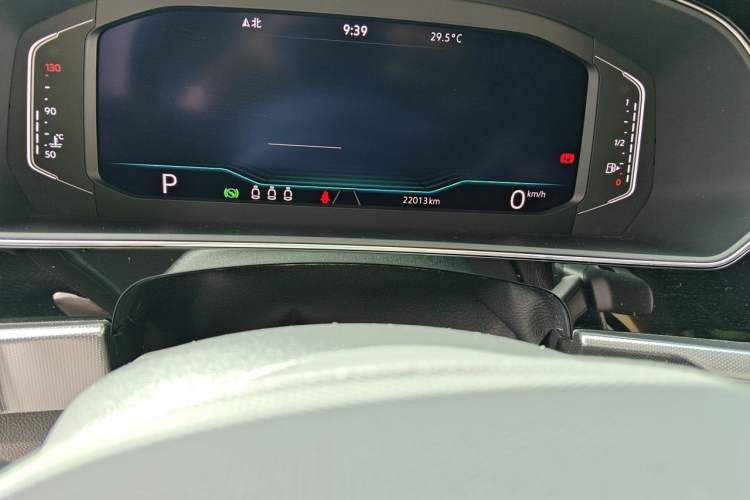 Used Volkswagen Passat 2022 330TSI Starry Luxury Edition Odometer Close Up