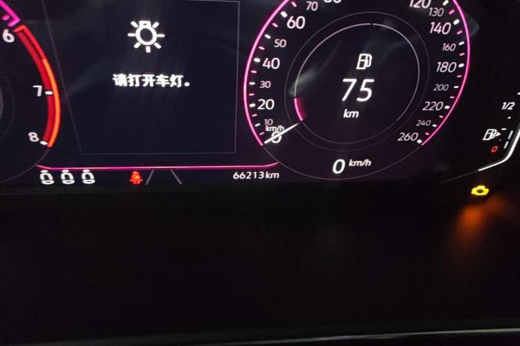 Used Volkswagen Passat 2022 330TSI Luxury Edition Odometer Close Up