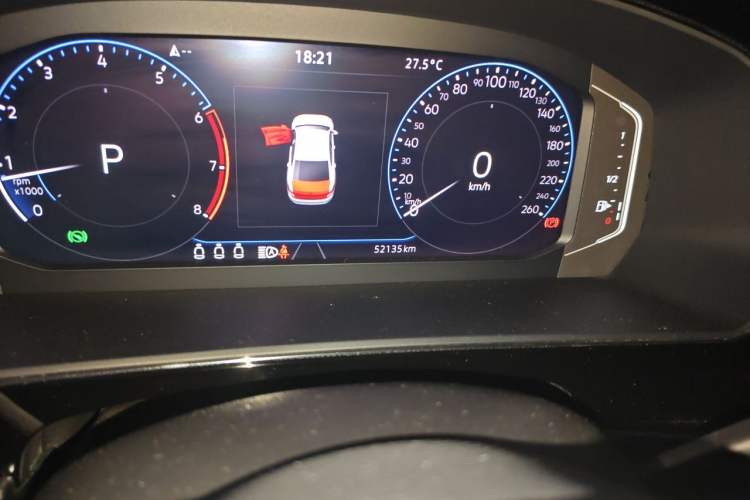 Used Volkswagen Passat 2022 330TSI Luxury Edition Odometer Close Up