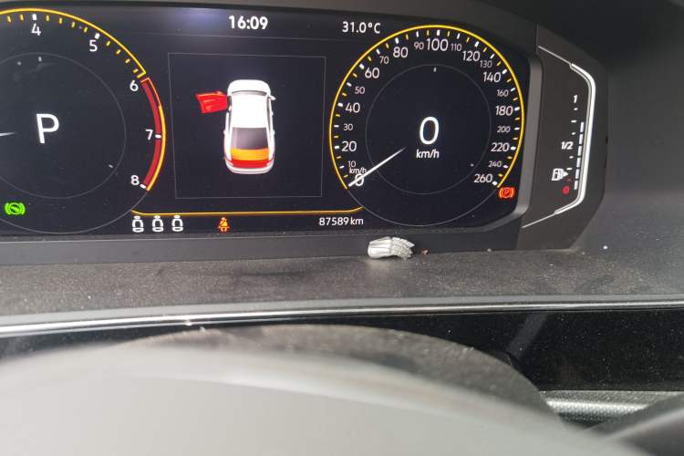 Used Volkswagen Passat 2022 330TSI Starry Elite Edition Odometer Close Up