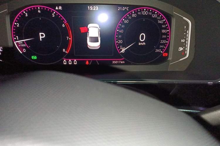 Used Volkswagen Passat 2022 330TSI Starry Luxury Edition Odometer Close Up