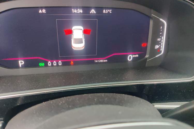 Used Volkswagen Passat 2022 380TSI Flagship Edition Odometer Close Up