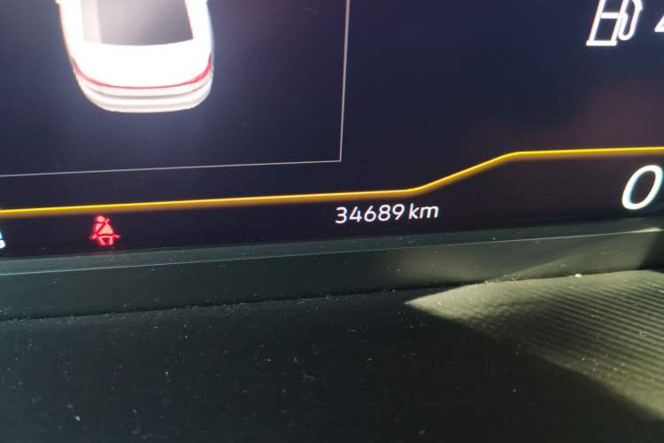 Used Volkswagen Passat 2022 330TSI Elite Edition Odometer Close Up