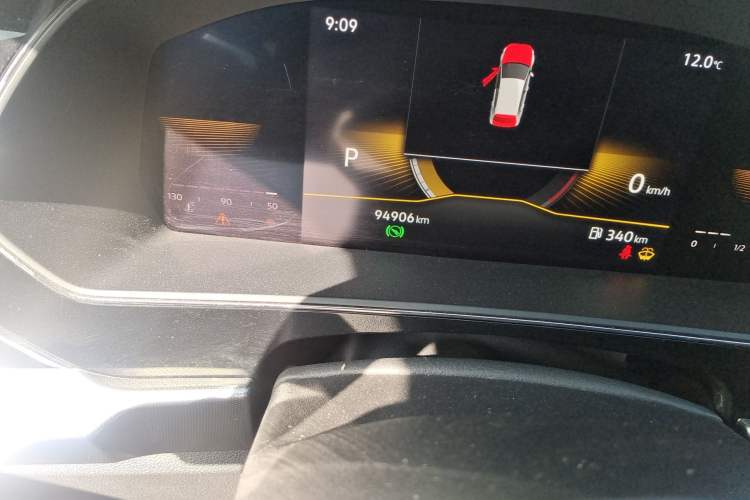 Used Volkswagen Passat 2022 280TSI Business Edition Odometer Close Up