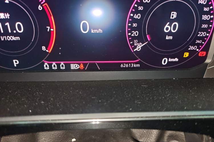 Used Volkswagen Passat 2022 330TSI Luxury Edition Odometer Close Up