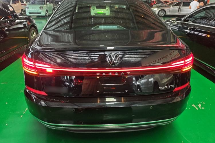 Used Volkswagen Passat 2022 330TSI Starry Luxury Edition – Exclusive Special Edition Rear