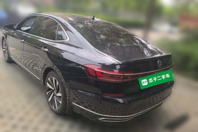 Used Volkswagen Passat 2022 330TSI Starry Luxury Edition Rear Left 45 Deg