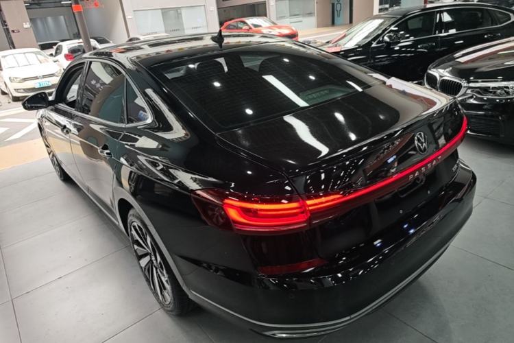 Used Volkswagen Passat 2022 330TSI Starry Luxury Edition Rear Left 45 Deg