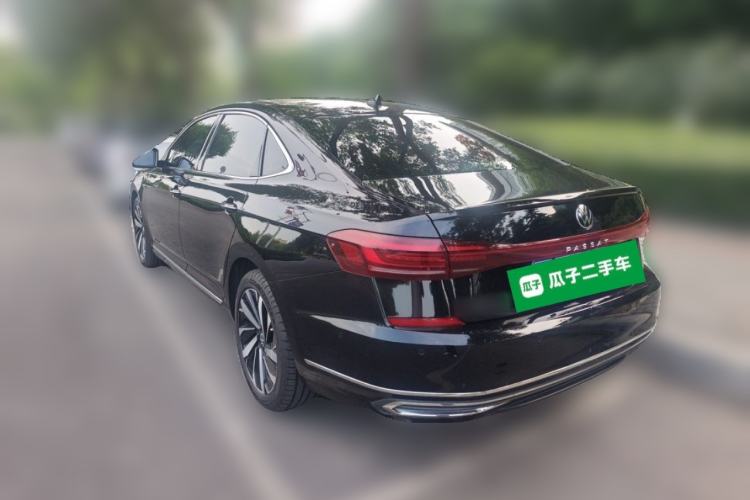 Used Volkswagen Passat 2022 330TSI Starry Luxury Edition Rear Left 45 Deg