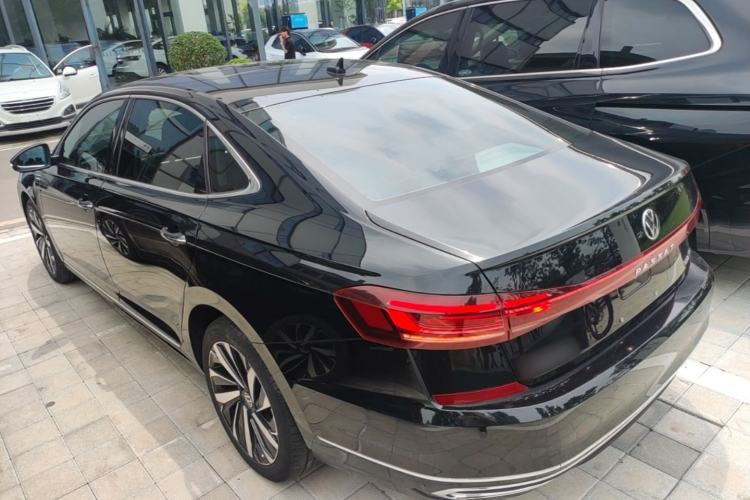 Used Volkswagen Passat 2022 330TSI Luxury Edition Rear Left 45 Deg