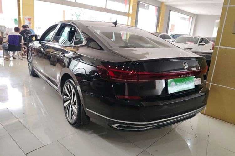 Used Volkswagen Passat 2022 330TSI Luxury Edition Rear Left 45 Deg