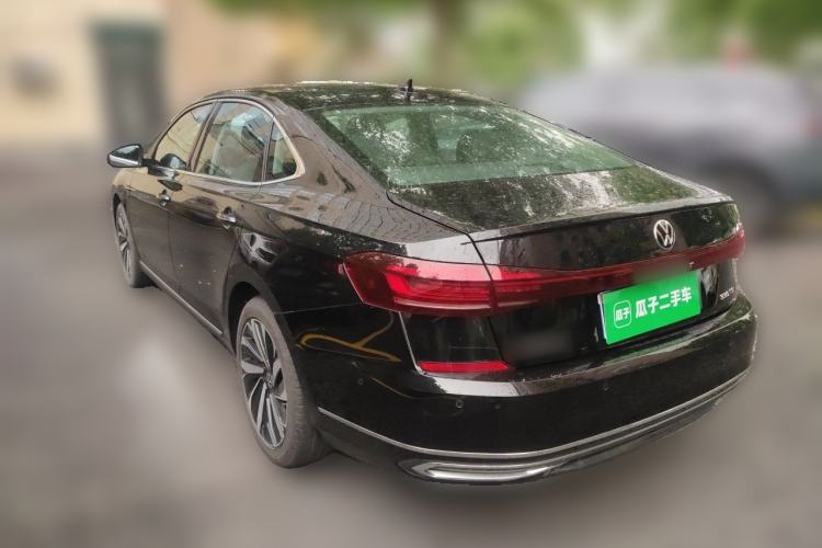 Used Volkswagen Passat 2022 330TSI Luxury Edition Rear Left 45 Deg