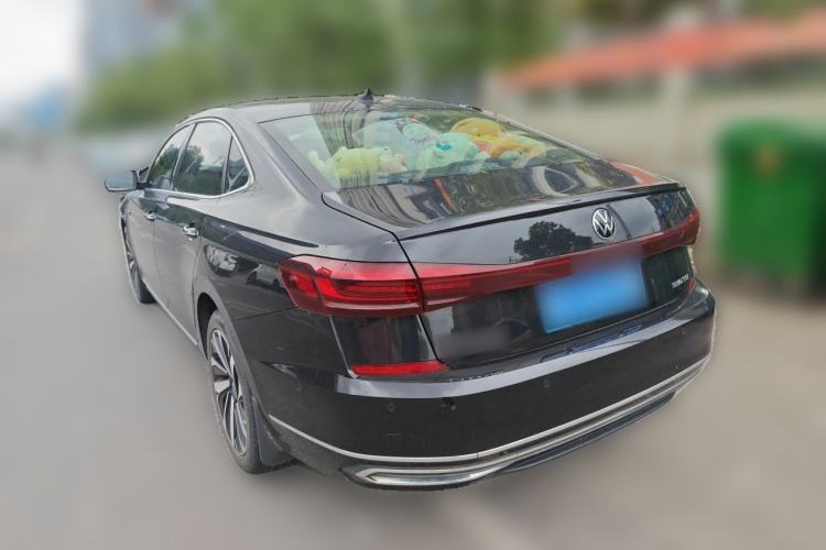 Used Volkswagen Passat 2022 330TSI Luxury Edition Rear Left 45 Deg
