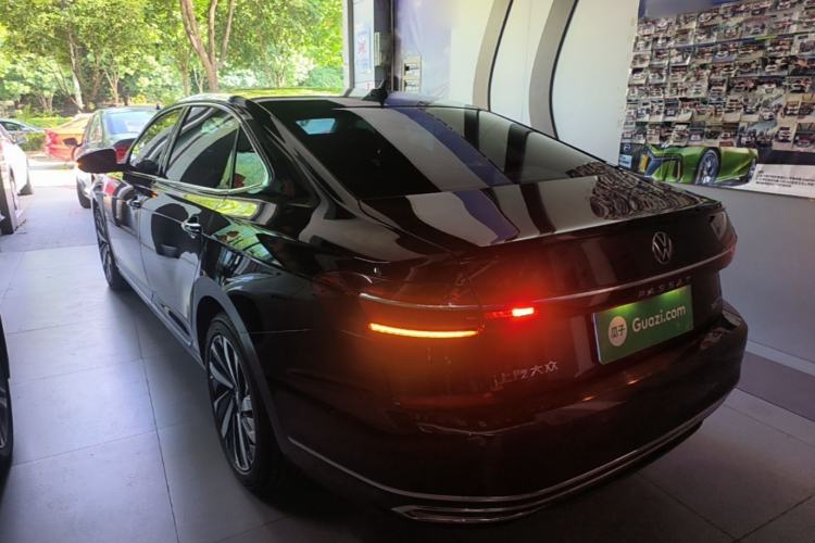 Used Volkswagen Passat 2022 330TSI Luxury Edition Rear Left 45 Deg