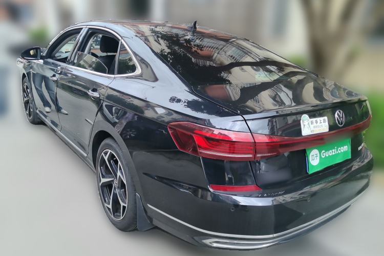 Used Volkswagen Passat 2022 330TSI Starry Luxury Edition Rear Left 45 Deg