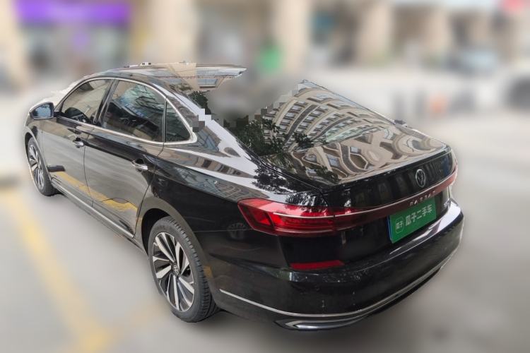 Used Volkswagen Passat 2022 330TSI Luxury Edition Rear Left 45 Deg