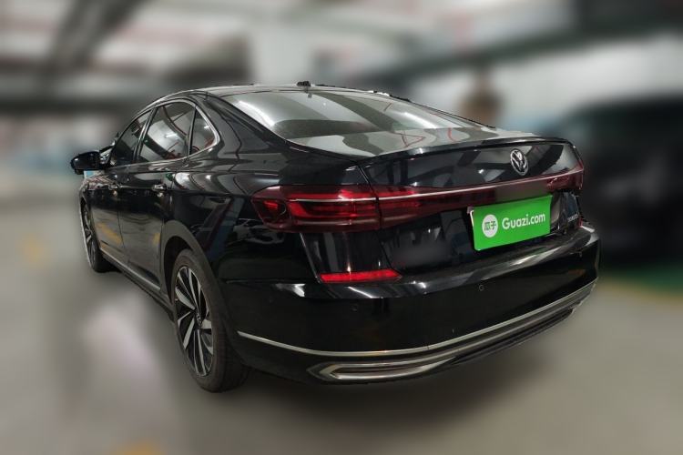 Used Volkswagen Passat 2022 330TSI Luxury Edition Rear Left 45 Deg