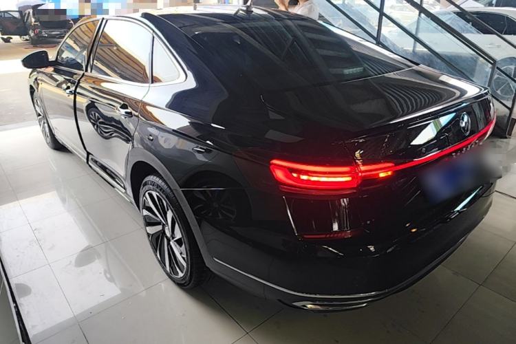 Used Volkswagen Passat 2022 380TSI Flagship Edition Rear Left 45 Deg