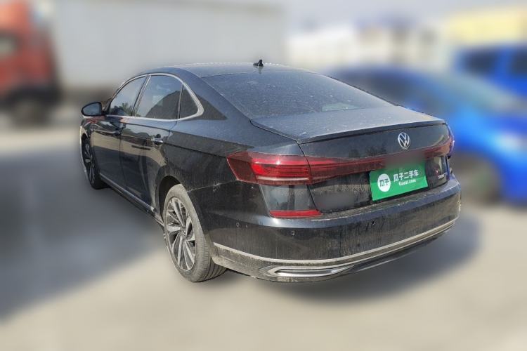 Used Volkswagen Passat 2022 330TSI Starry Luxury Edition Rear Left 45 Deg