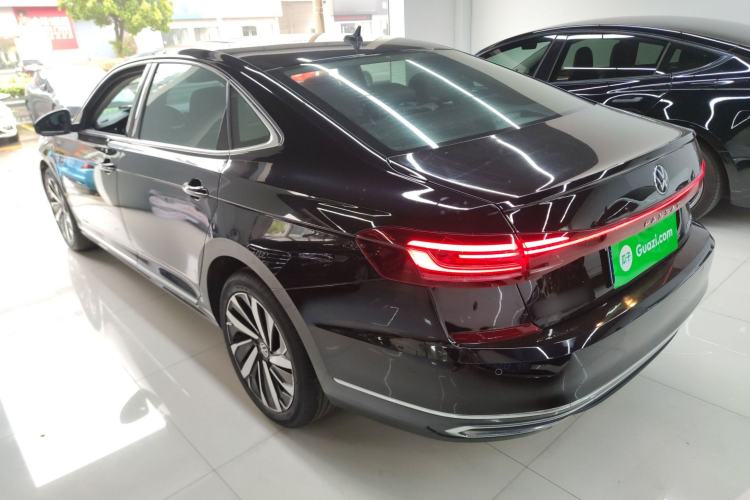 Used Volkswagen Passat 2022 330TSI Luxury Edition Rear Left 45 Deg