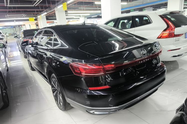 Used Volkswagen Passat 2022 330TSI Luxury Edition Rear Left 45 Deg