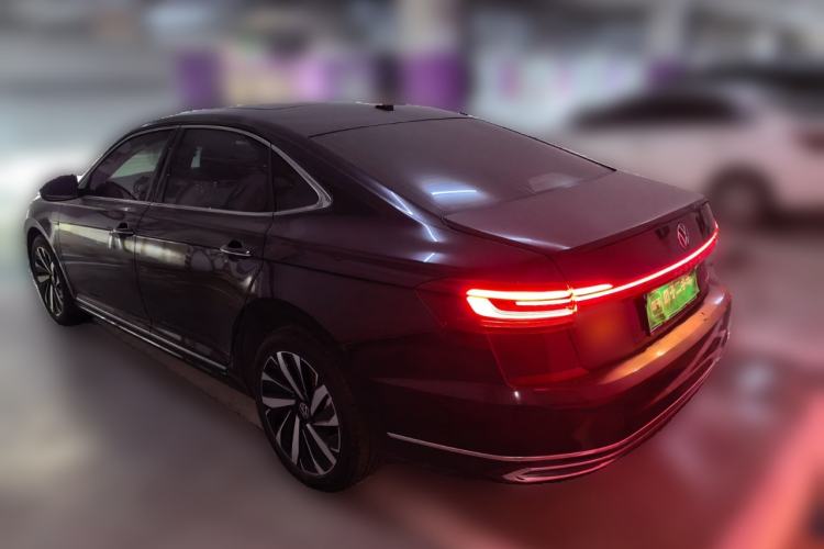 Used Volkswagen Passat 2022 330TSI Starry Luxury Edition Rear Left 45 Deg