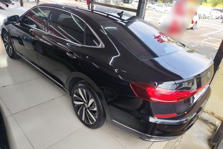 Used Volkswagen Passat 2022 330TSI Luxury Edition Rear Left 45 Deg