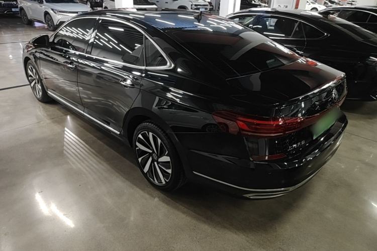 Used Volkswagen Passat 2022 330TSI Starry Luxury Edition Rear Left 45 Deg