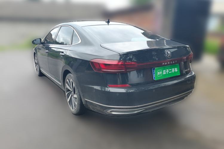 Used Volkswagen Passat 2022 330TSI Starry Luxury Edition Rear Left 45 Deg