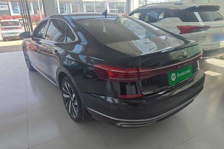 Used Volkswagen Passat 2022 330TSI Luxury Edition Rear Left 45 Deg