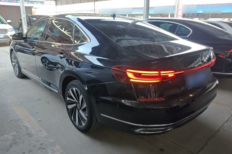 Used Volkswagen Passat 2022 330TSI Starry Luxury Edition Rear Left 45 Deg