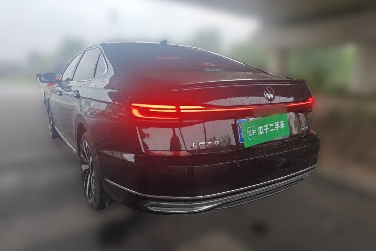 Used Volkswagen Passat 2022 330TSI Starry Luxury Edition Rear Left 45 Deg