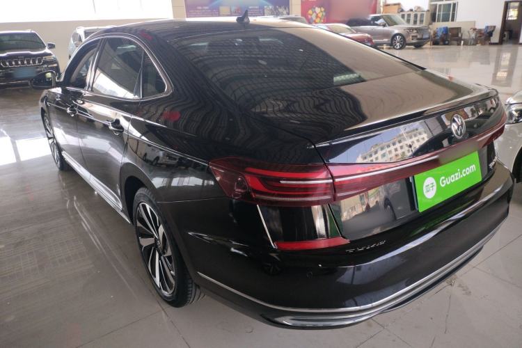 Used Volkswagen Passat 2022 330TSI Luxury Edition Rear Left 45 Deg