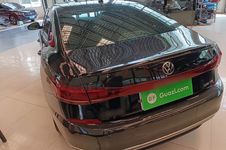 Used Volkswagen Passat 2022 330TSI Starry Luxury Edition Rear Left 45 Deg