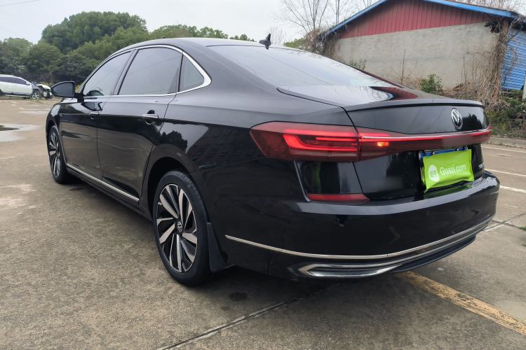 Used Volkswagen Passat 2022 330TSI Luxury Edition Rear Left 45 Deg