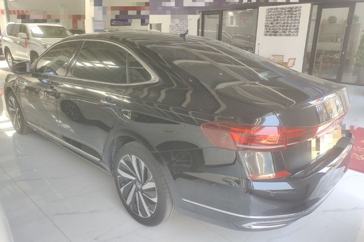 Used Volkswagen Passat 2022 330TSI Starry Luxury Edition Rear Left 45 Deg