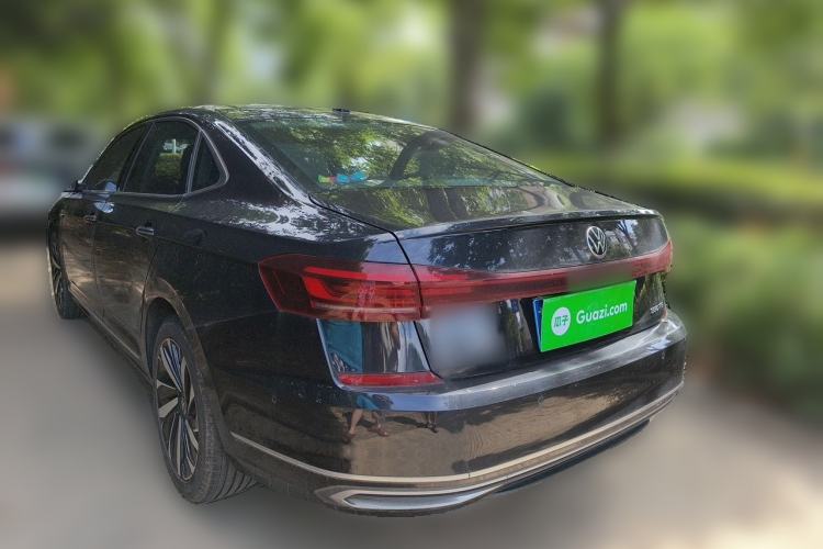 Used Volkswagen Passat 2022 330TSI Starry Luxury Edition Rear Left 45 Deg