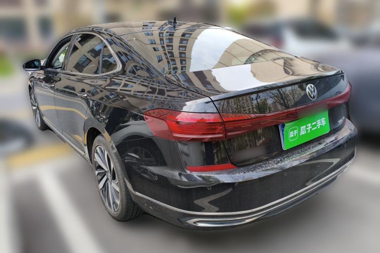 Used Volkswagen Passat 2022 330TSI Starry Luxury Edition Rear Left 45 Deg