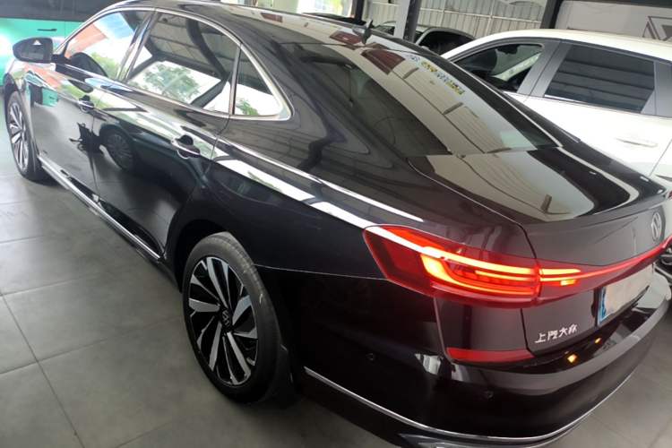 Used Volkswagen Passat 2022 330TSI Starry Luxury Edition Rear Left 45 Deg